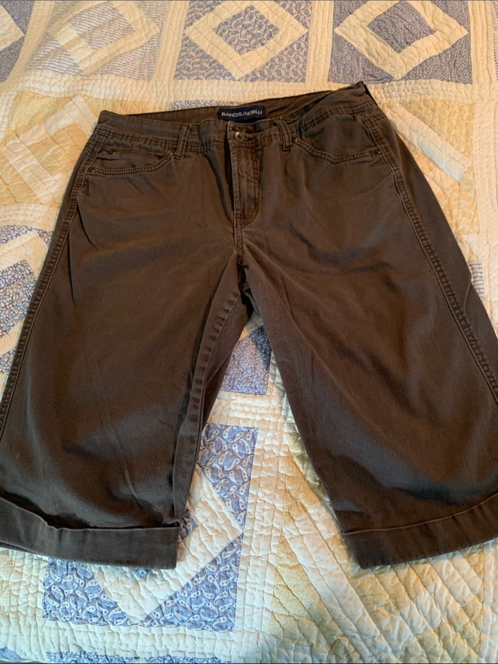 Bandolino Blu Women’s Size 14 Brown Cuffed Bermuda Shorts in 98%Cotton 2%Spandex